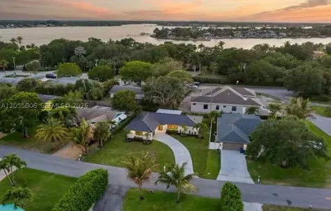 128 W Norfolk Road Jupiter FL 33469