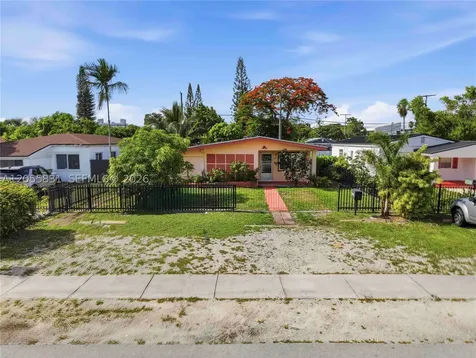 1869 NE 181st Street North Miami Beach FL 33162