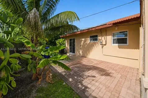 1869 NE 181st Street North Miami Beach FL 33162