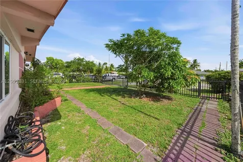 1869 NE 181st Street North Miami Beach FL 33162
