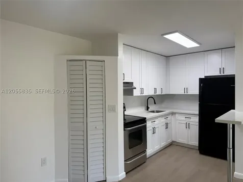 7195 NW 179th Street Hialeah FL 33015
