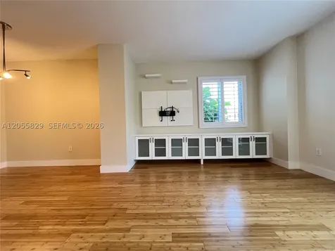 10 Aragon Avenue Coral Gables FL 33134
