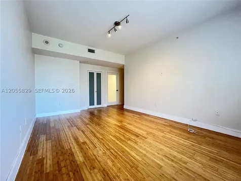 10 Aragon Avenue Coral Gables FL 33134