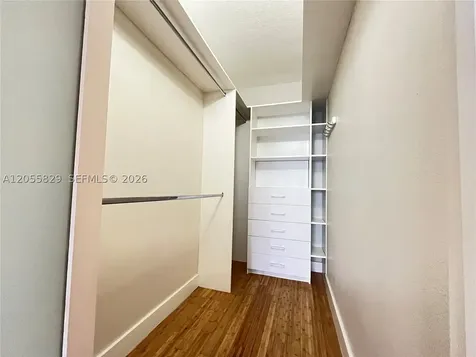 10 Aragon Avenue Coral Gables FL 33134