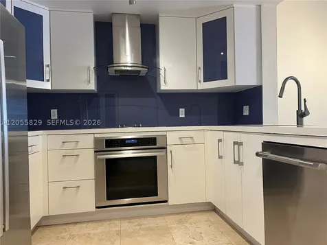 10 Aragon Avenue Coral Gables FL 33134