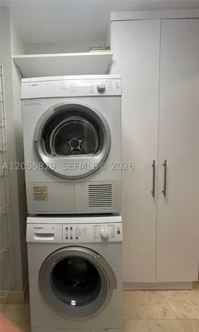 10 Aragon Avenue Coral Gables FL 33134