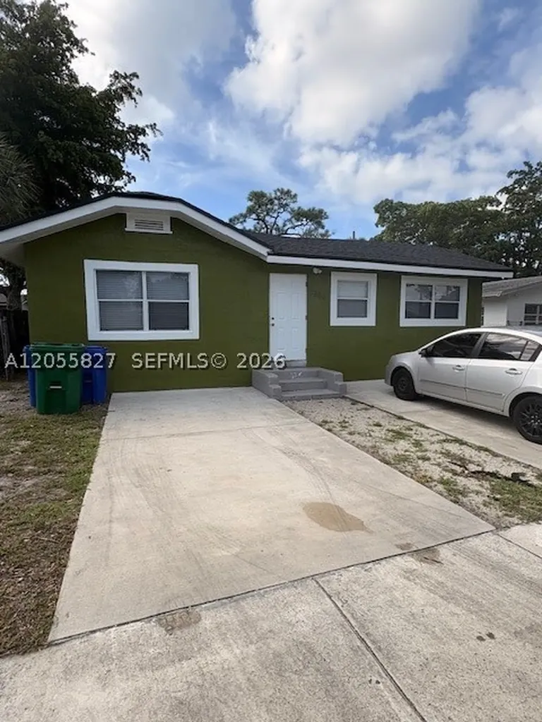 2360 NW 6th Court Fort Lauderdale FL 33311