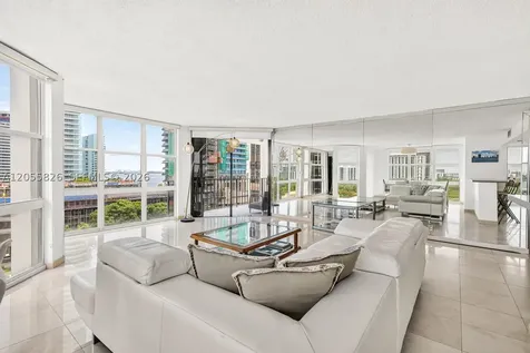 1901 Brickell Avenue Miami FL 33129