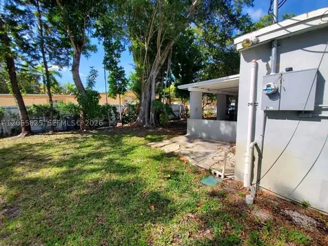 1050 NW 127th Street North Miami FL 33168
