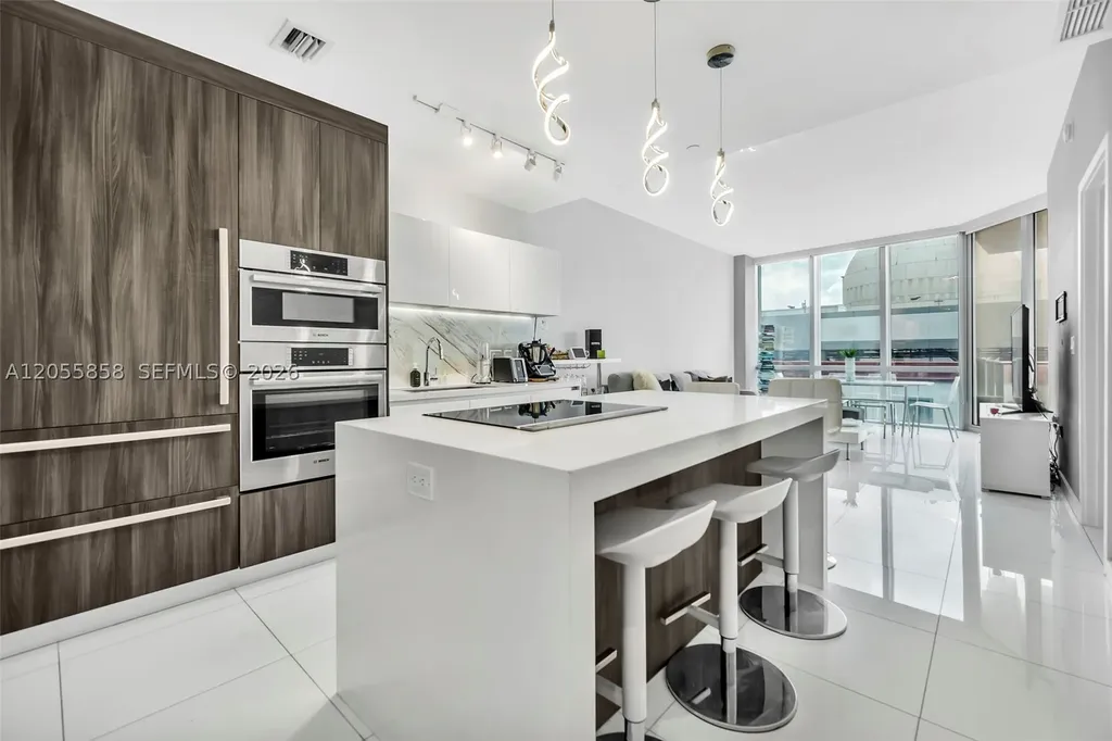 851 NE 1st Avenue Miami FL 33132