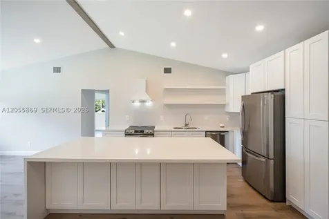 11511 SW 81st Road Pinecrest FL 33156