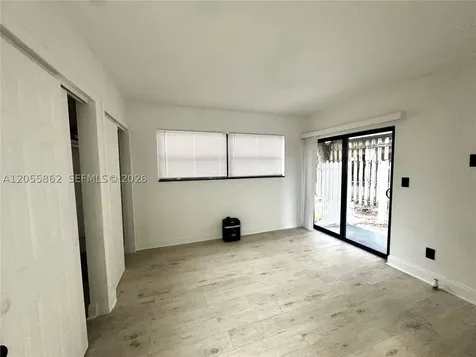 1525 NE 135th Street North Miami FL 33161
