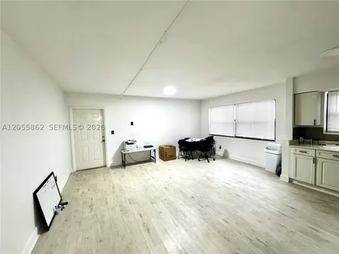 1525 NE 135th Street North Miami FL 33161