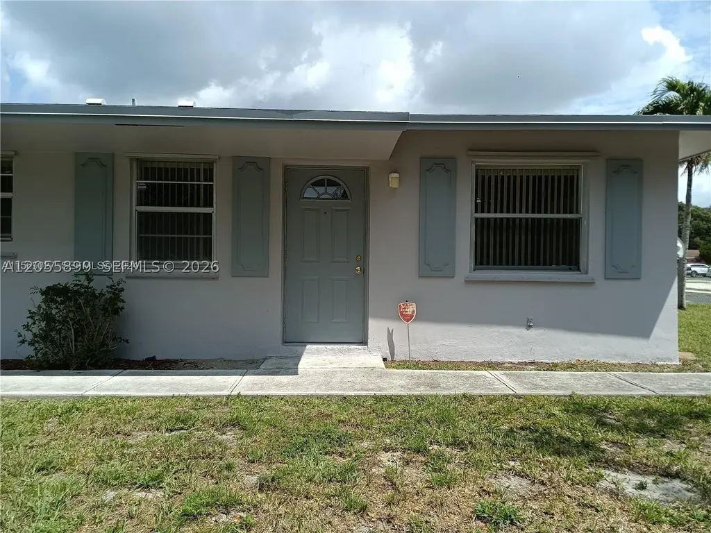 1502 N 57th Terrace Hollywood FL 33021