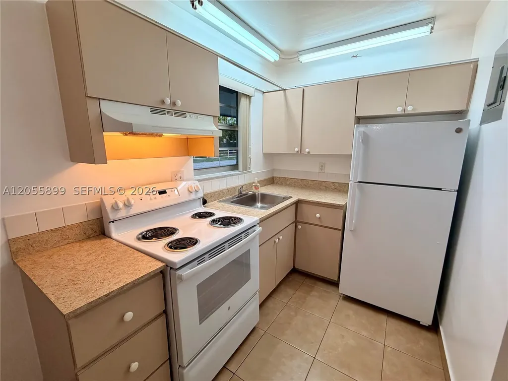 1502 N 57th Terrace Hollywood FL 33021