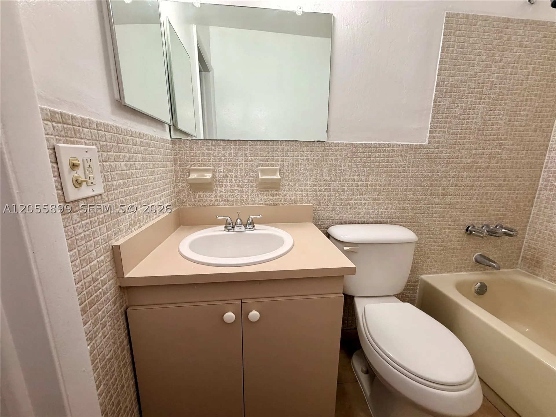 1502 N 57th Terrace Hollywood FL 33021