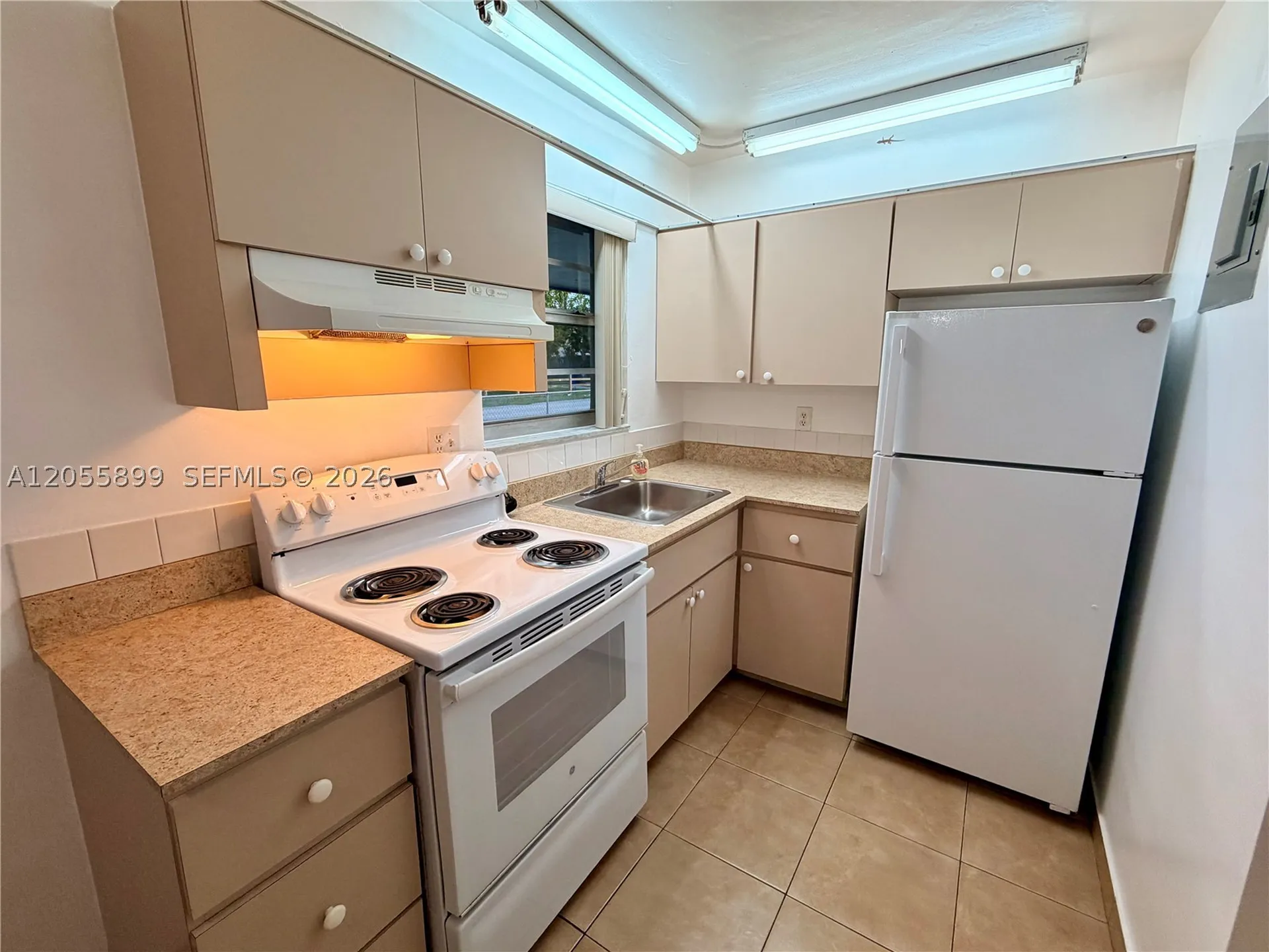 1502 N 57th Terrace Hollywood FL 33021