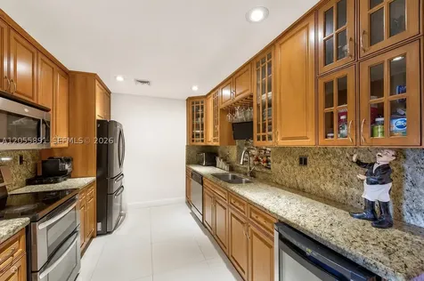 8675 SW 29th Street Miami FL 33155