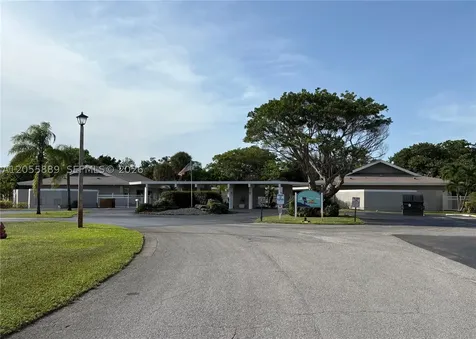 306 S Circle Drive S Boynton Beach FL 33435