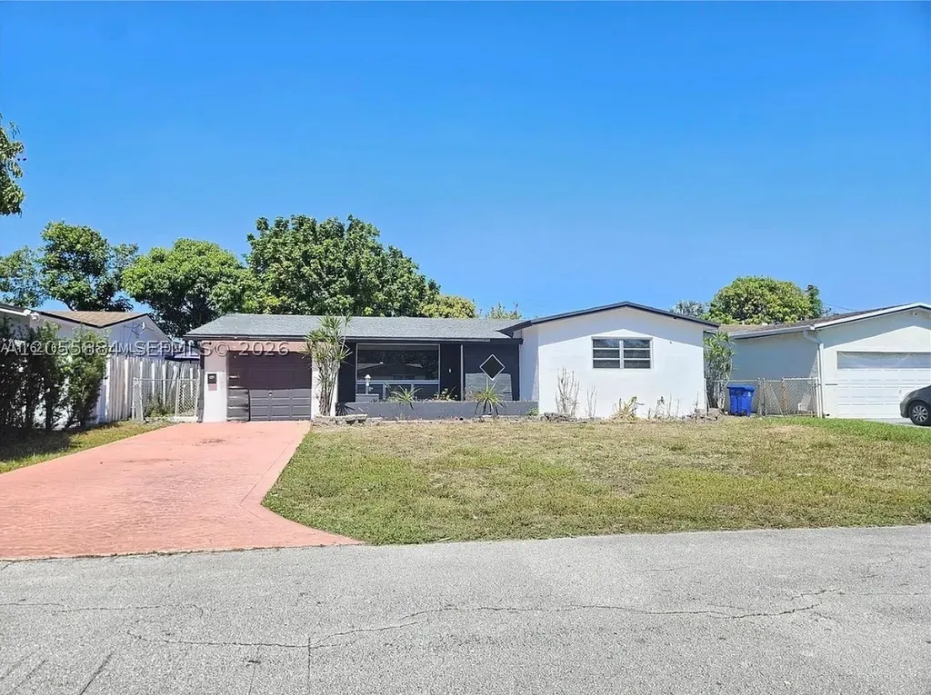 7251 Harbour Miramar FL 33023