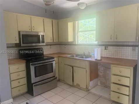706 SW 31st Street Cape Coral FL 33914