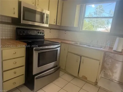 706 SW 31st Street Cape Coral FL 33914