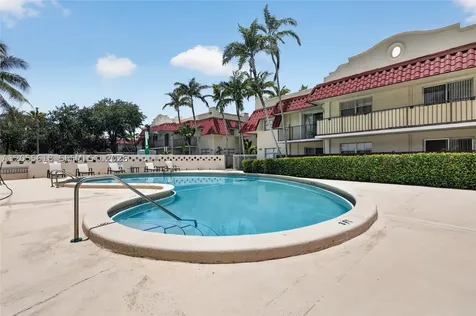 6709 N Kendall Drive Pinecrest FL 33156