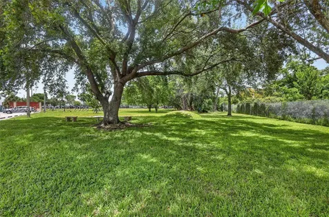 6709 N Kendall Drive Pinecrest FL 33156