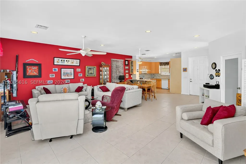 840 NE 14th Place Fort Lauderdale FL 33304