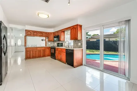 8250 SW 3rd Place North Lauderdale FL 33068