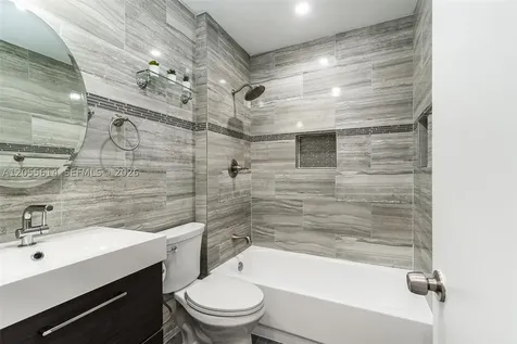 8250 SW 3rd Place North Lauderdale FL 33068