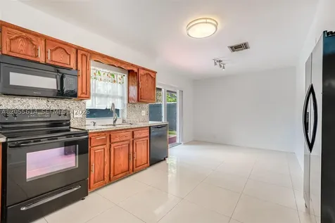 8250 SW 3rd Place North Lauderdale FL 33068