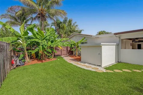 11633 SW 102nd Court Miami FL 33176