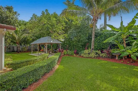 11633 SW 102nd Court Miami FL 33176