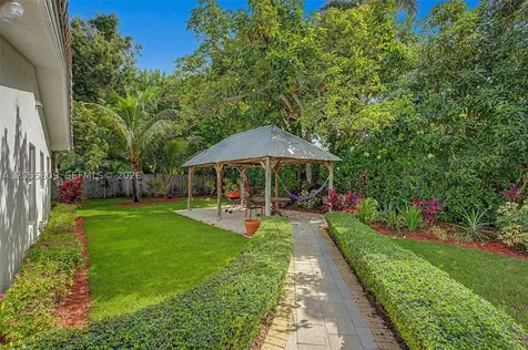 11633 SW 102nd Court Miami FL 33176