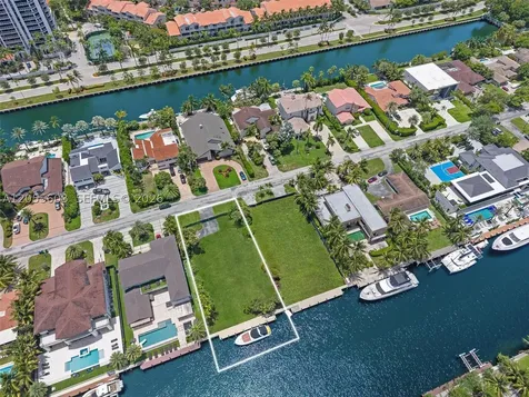 460 Holiday Drive Hallandale Beach FL 33009
