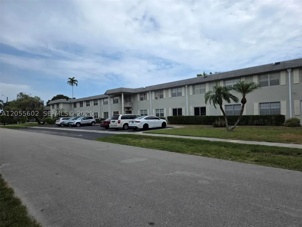 1520 Mckinley Street Hollywood FL 33020