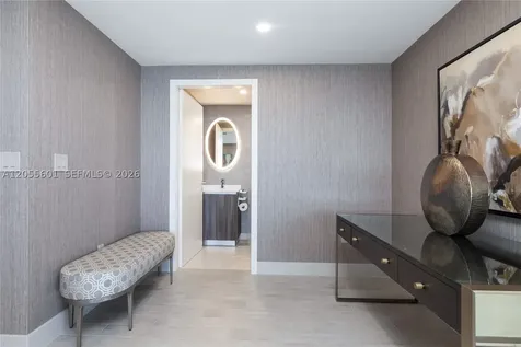 488 NE 18th Street Miami FL 33132