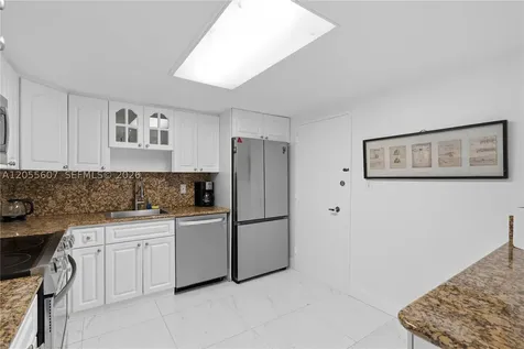 5151 Collins Avenue Miami Beach FL 33140