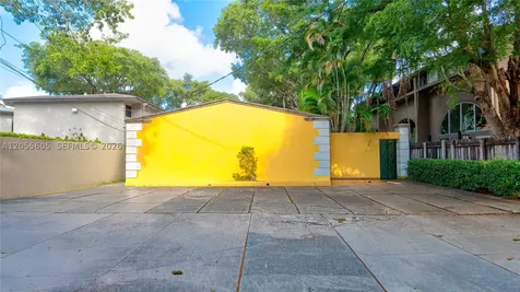 3036 Center Street Miami FL 33133