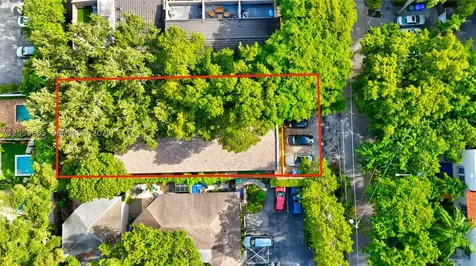 3036 Center Street Miami FL 33133