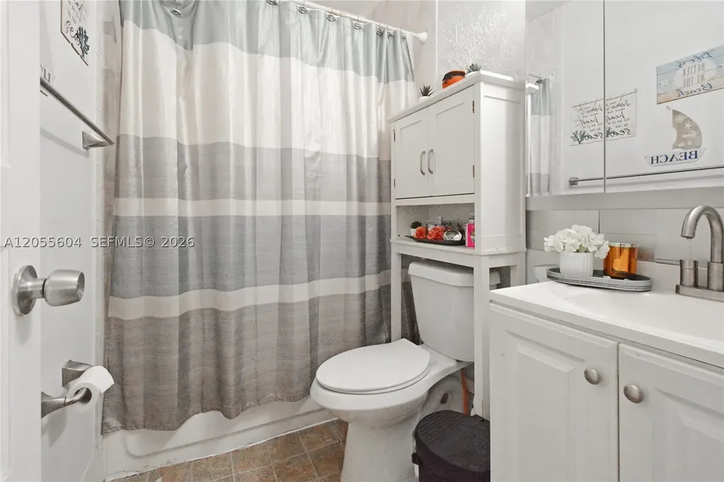 2140 Monroe Terrace Hollywood FL 33020