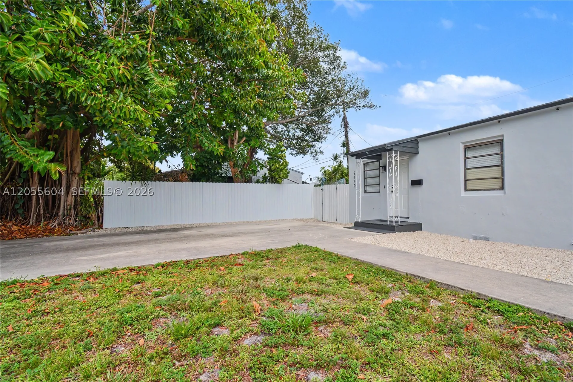 2140 Monroe Terrace Hollywood FL 33020