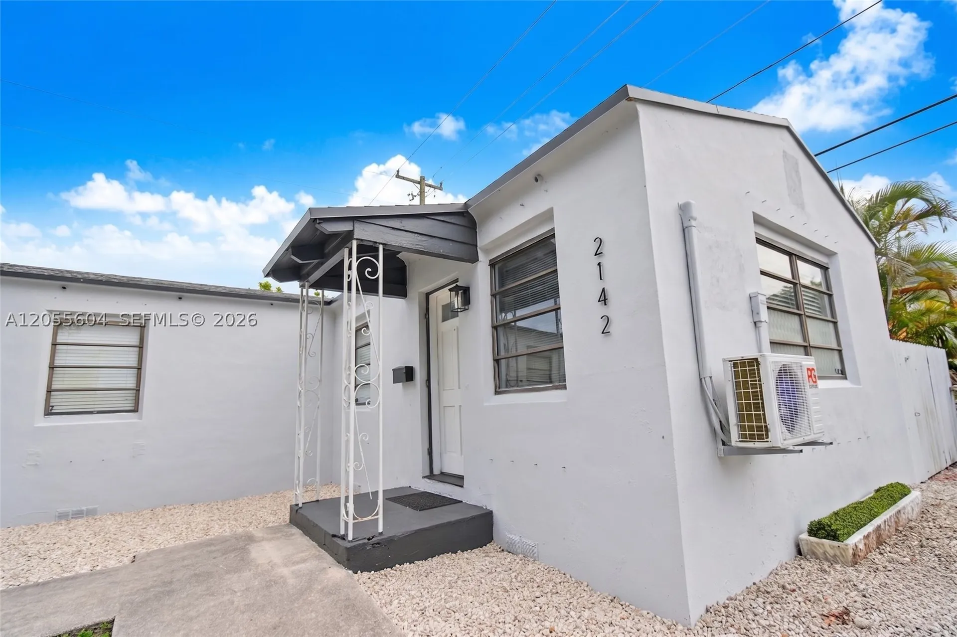 2140 Monroe Terrace Hollywood FL 33020