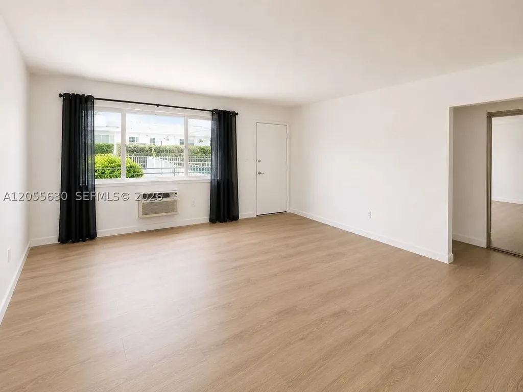 2250 Bay Drive Miami Beach FL 33141