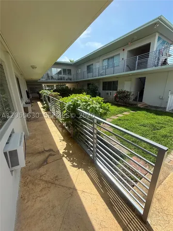 2250 Bay Drive Miami Beach FL 33141