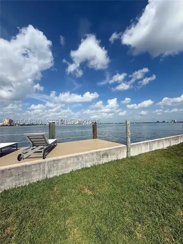 2250 Bay Drive Miami Beach FL 33141