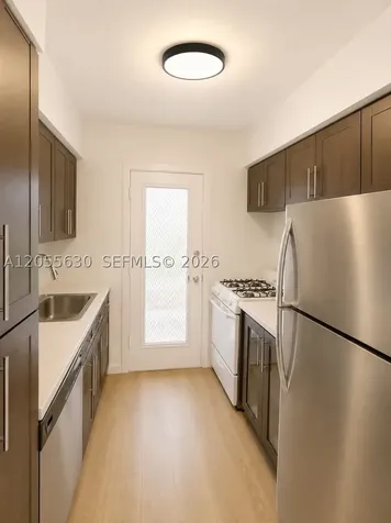 2250 Bay Drive Miami Beach FL 33141