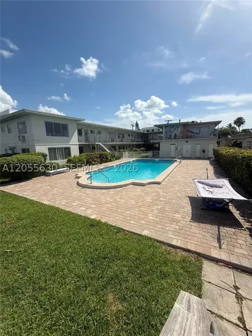 2250 Bay Drive Miami Beach FL 33141