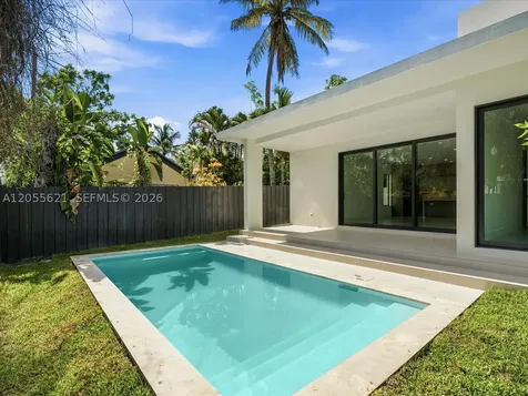 1621 SW 11th Terrace Miami FL 33135